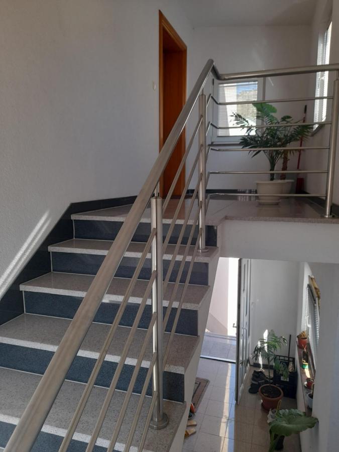 Apartman Zoran Ливно Экстерьер фото