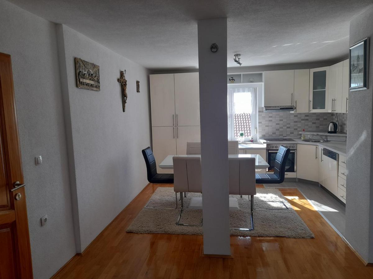 Apartman Zoran Ливно Экстерьер фото